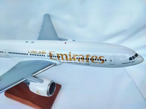 Model of B777-200 Emirates Airlines with detailed craftsmanship.